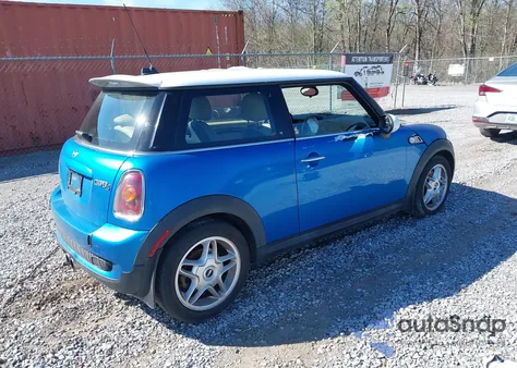 2010 Mini Cooper S z USA, uszkodzony, nr VIN WMWMF7C55ATW89076